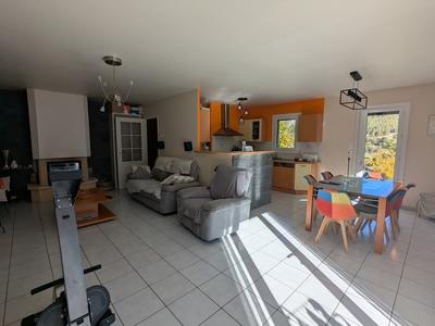Villa - 90 m² - 4 pièces