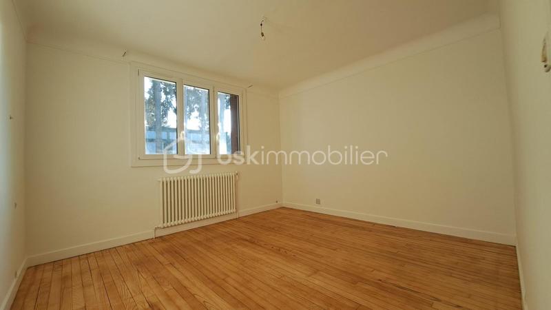 Propriété - 230 m² - 10 pièces