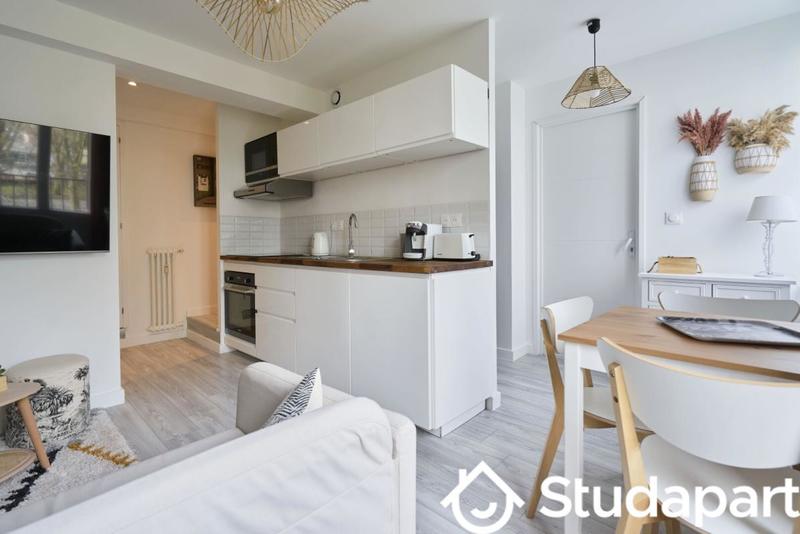 Chambre - 10 m² - 1 pièce