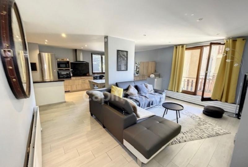 Appartement - 123 m² - 6 pièces