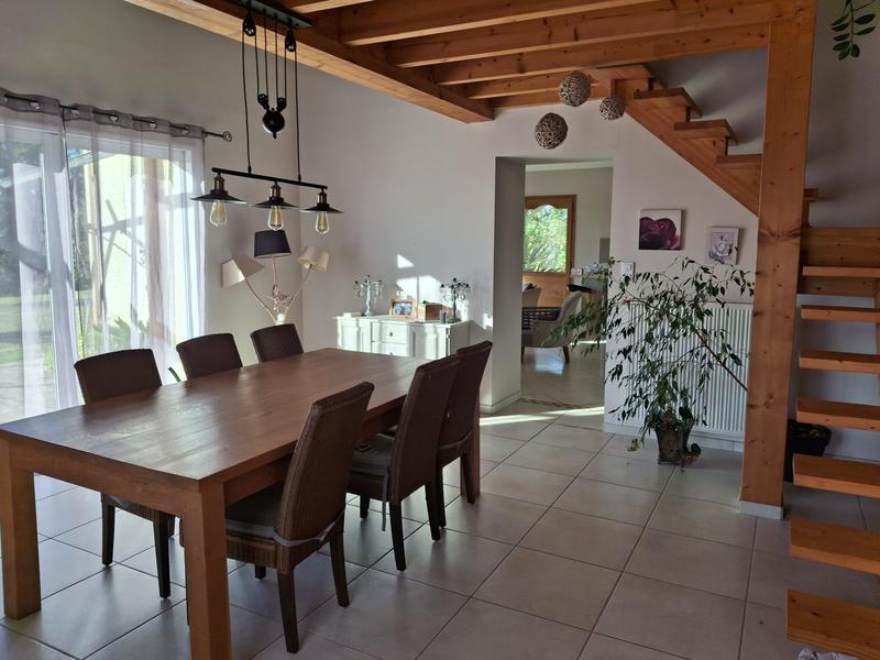 Maison traditionnelle - 142 m² - 6 pièces