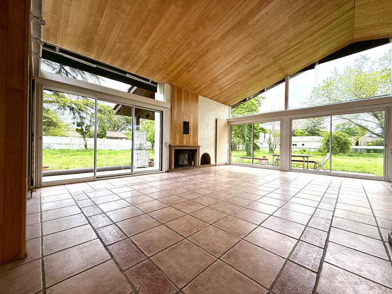 Maison - 300 m² - 10 pièces