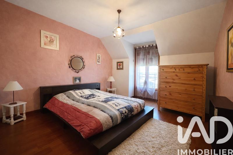 Maison - 93 m² - 5 pièces