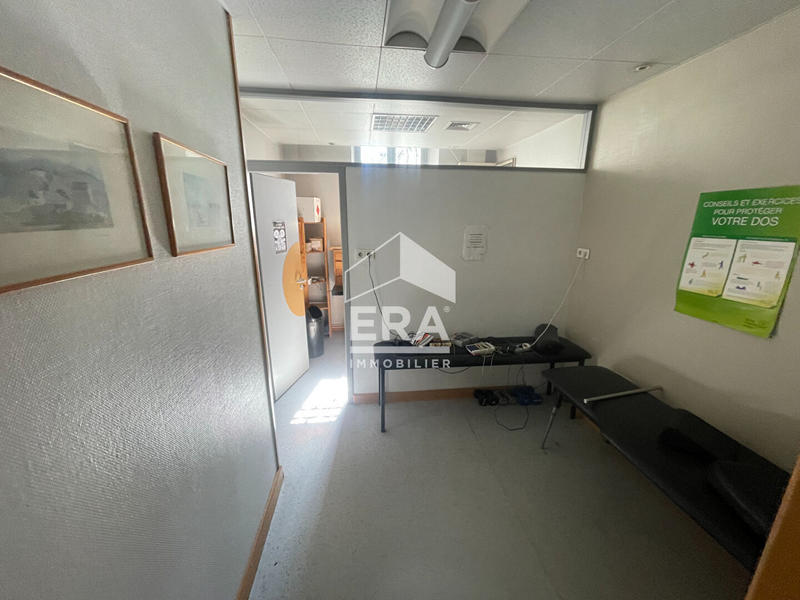 Local d'activité / Entrepôt - 339 m² - 6 pièces