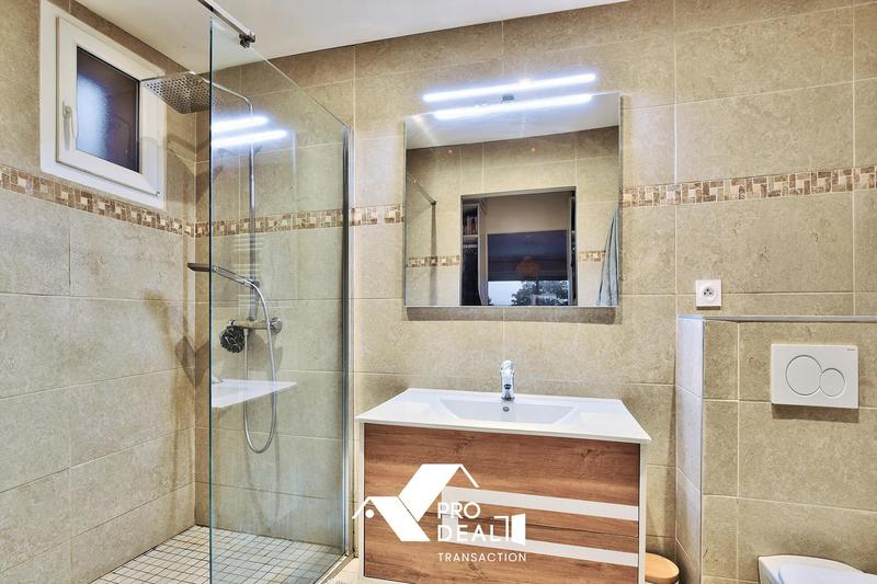 Maison - 167 m² - 7 pièces