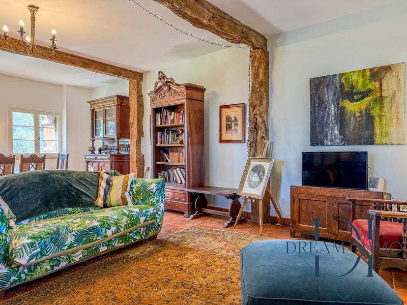 Maison - 200 m² - 7 pièces