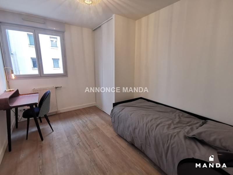Chambre - 11 m² - 4 pièces