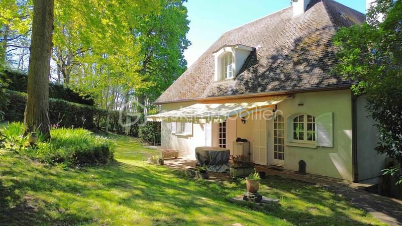 Maison - 175 m² - 7 pièces