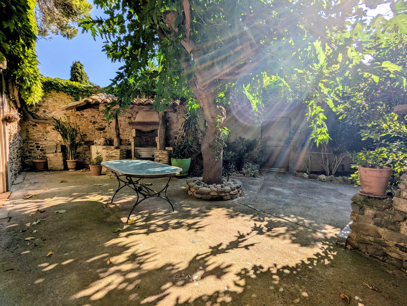 Maison - 300 m² - 10 pièces