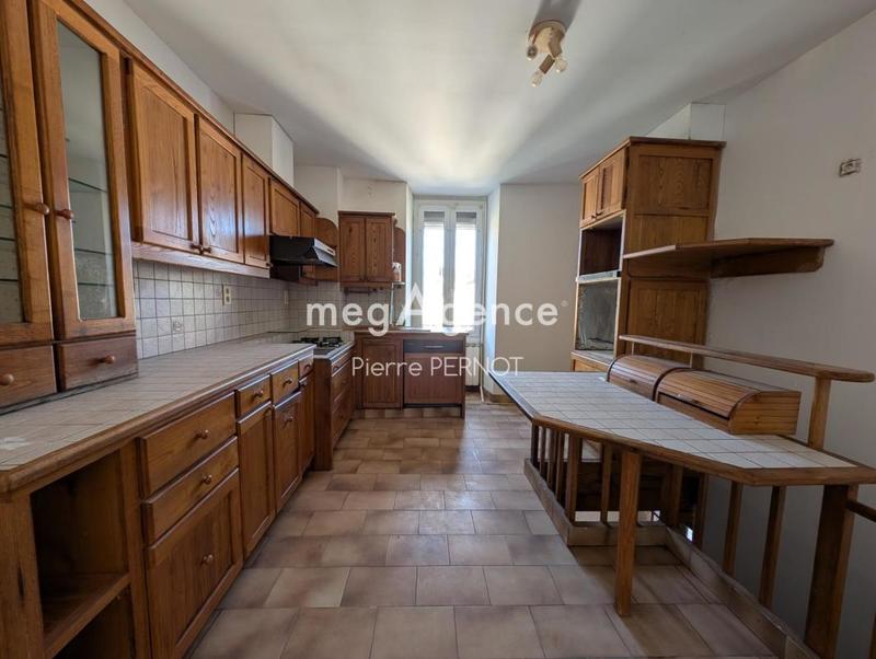 Maison ancienne - 247 m² - 7 pièces