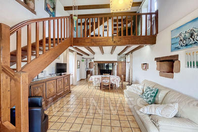 Propriété - 207 m² - 12 pièces