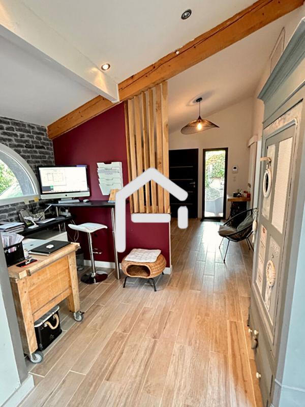 Villa - 284 m² - 7 pièces