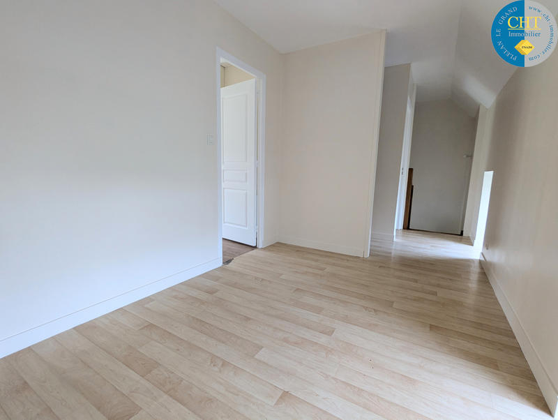 Maison - 167 m² - 6 pièces