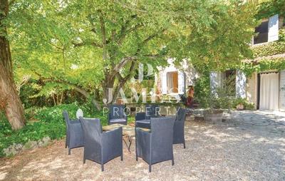 Maison - 94 m² - 5 pièces