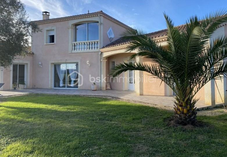 Villa - 184 m² - 8 pièces