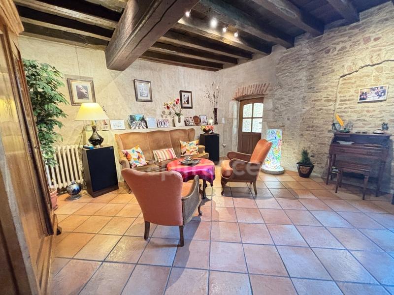 Maison - 304 m² - 10 pièces