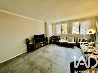 Appartement - 86 m² - 4 pièces