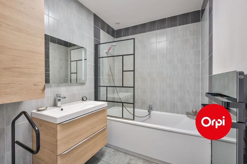 Appartement - 101 m² - 4 pièces