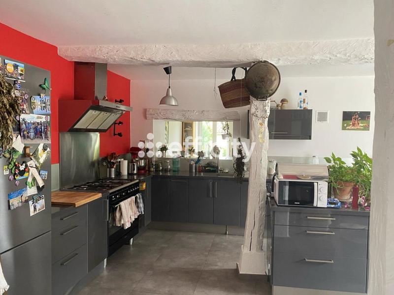 Maison - 195 m² - 8 pièces