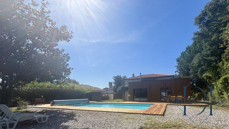 Maison - 183 m² - 5 pièces