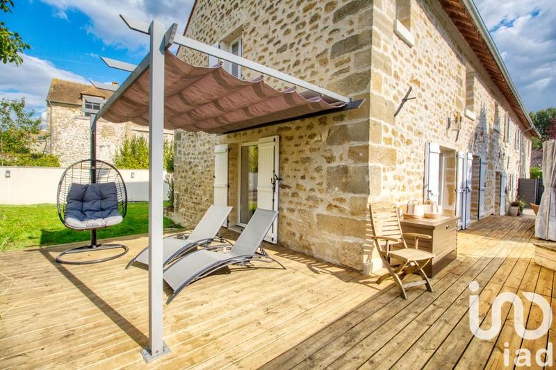 Maison - 327 m² - 9 pièces