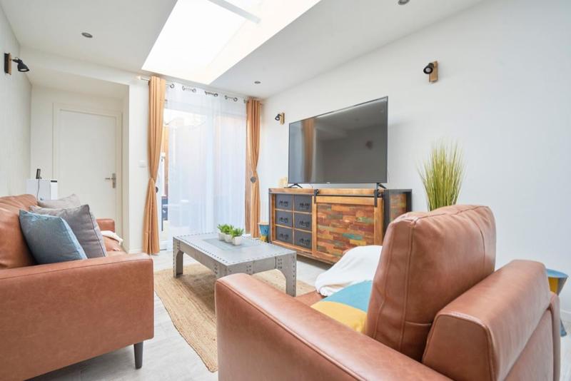 Maison - 99 m² - 6 pièces