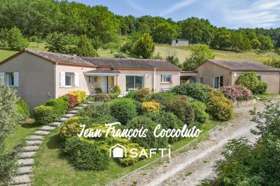 Maison - 205 m² - 9 pièces