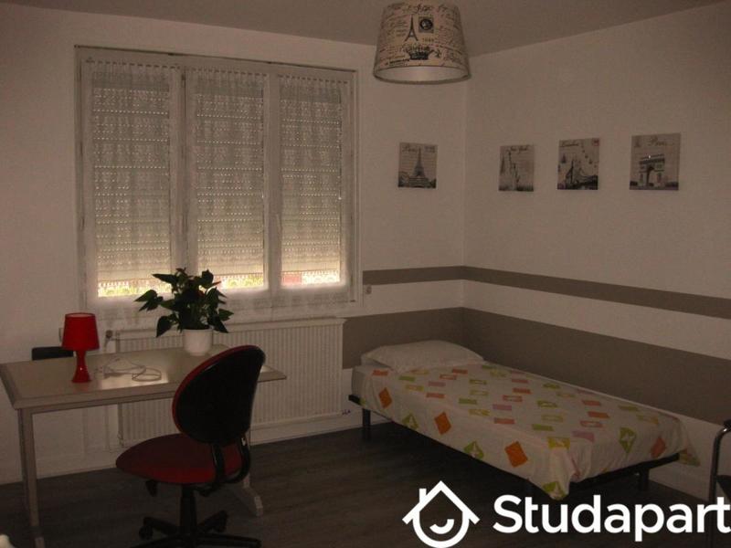 Chambre - 11 m² - 1 pièce