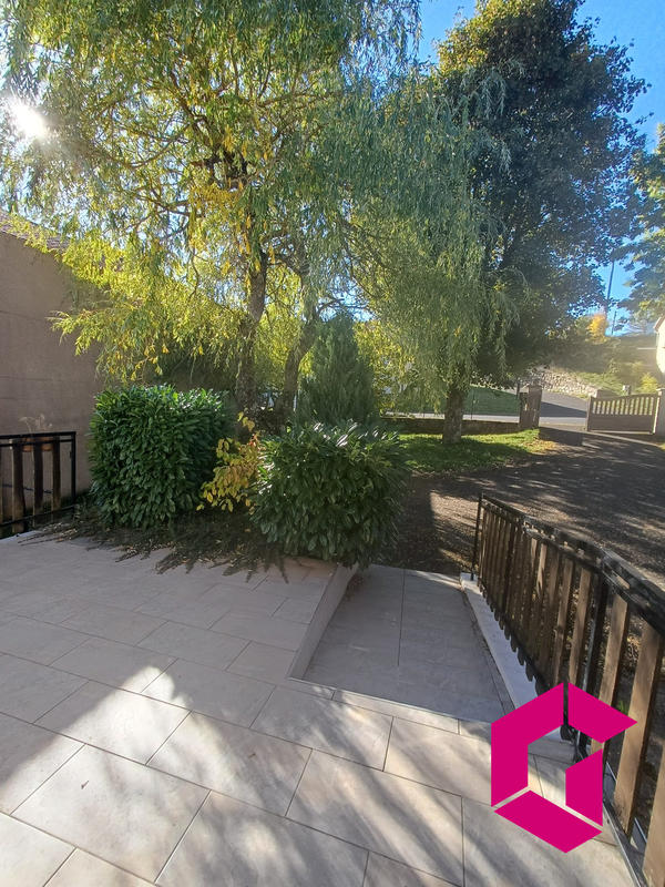 Villa - 171 m² - 10 pièces