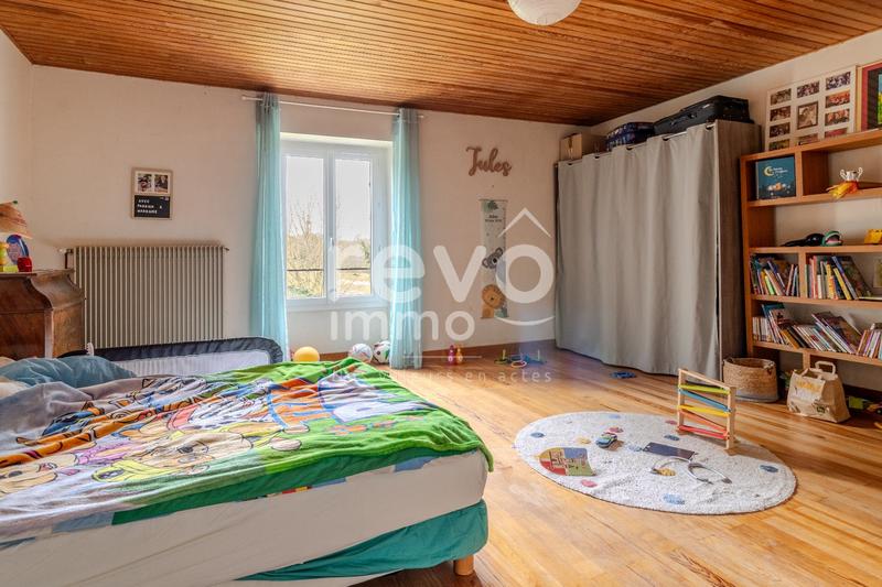 Maison - 215 m² - 6 pièces