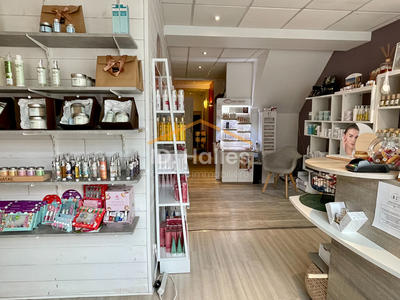 Immeuble - 90 m² - 10 pièces