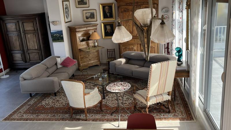 Appartement - 155 m² - 5 pièces