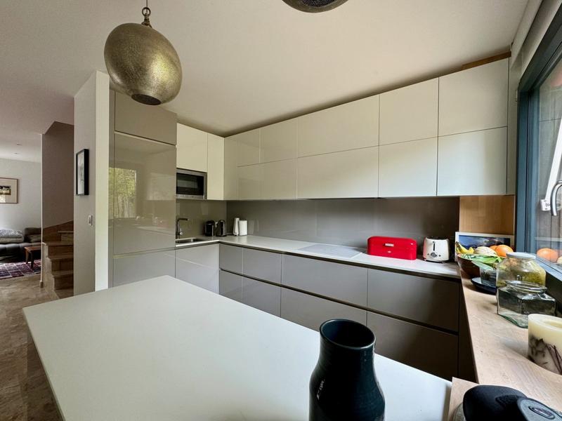 Maison - 145 m² - 7 pièces