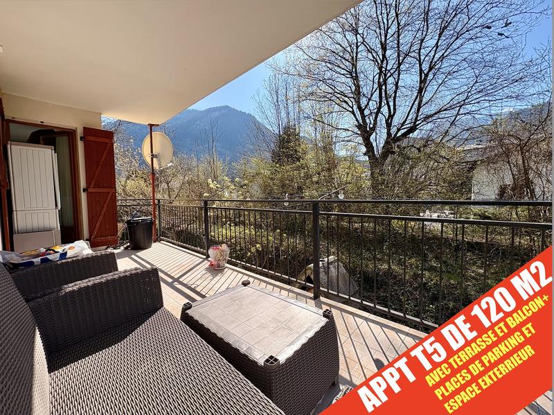 Maison - 189 m² - 7 pièces