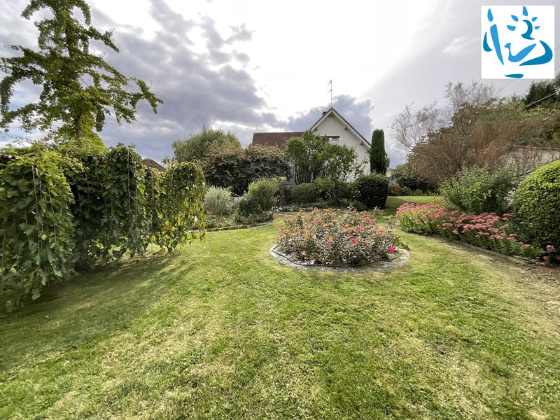 Maison - 172 m² - 9 pièces