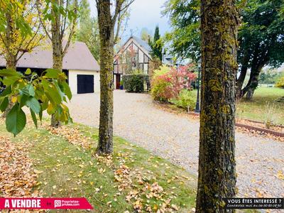 Maison - 230 m² - 8 pièces