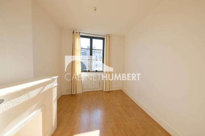 Appartement - 194 m² - 6 pièces