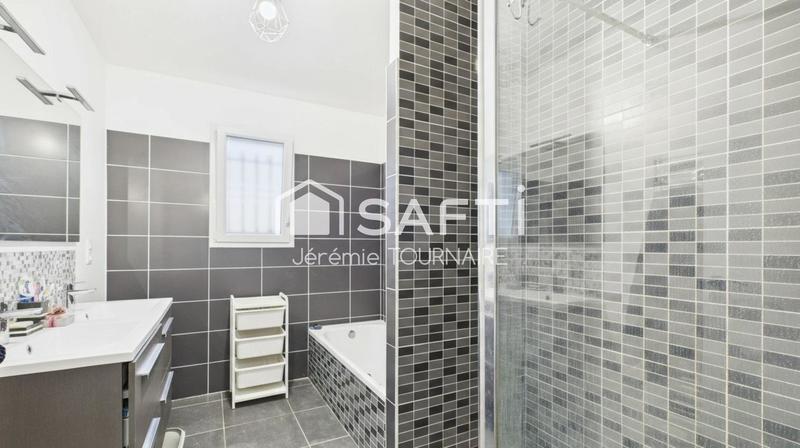 Maison - 99 m² - 4 pièces