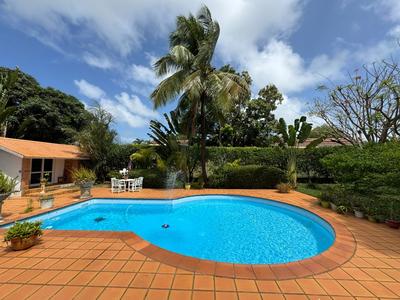 Maison - 233 m² - 6 pièces