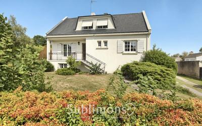 Maison traditionnelle - 155 m² - 14 pièces