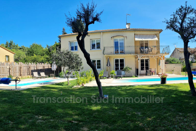 Propriété - 235 m² - 10 pièces