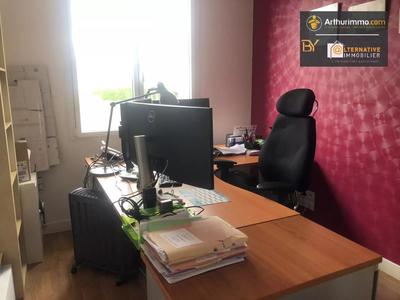 Local commercial - 131 m² - 6 pièces