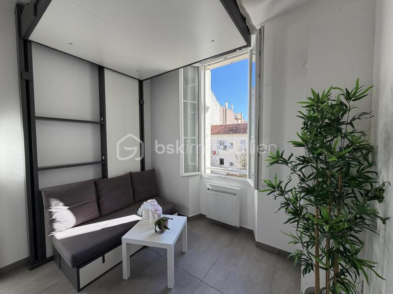 Studio - 13 m² - 1 pièce