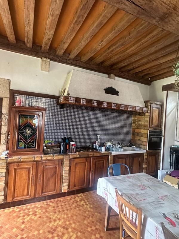 Maison - 218 m² - 8 pièces