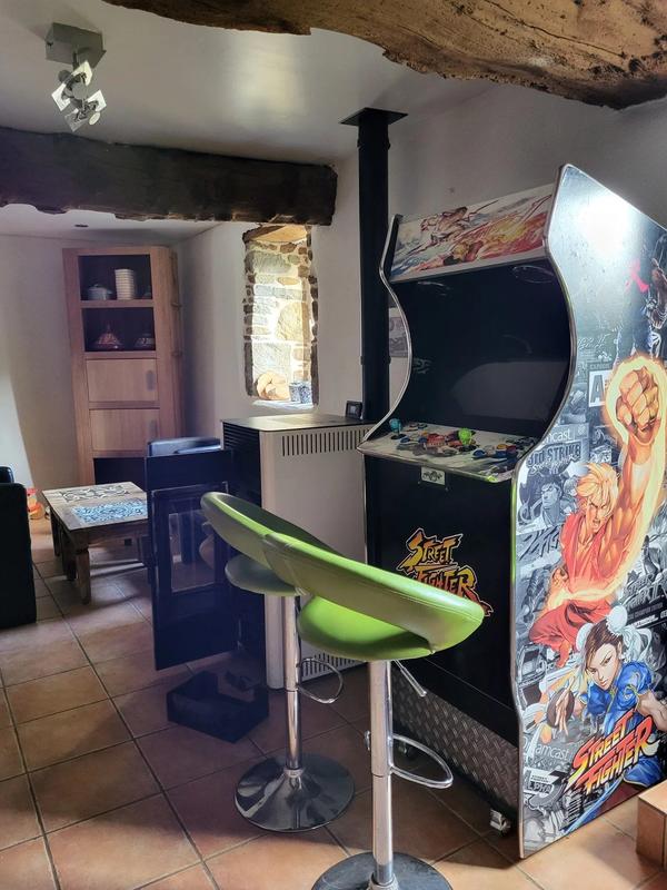 Maison - 280 m² - 10 pièces