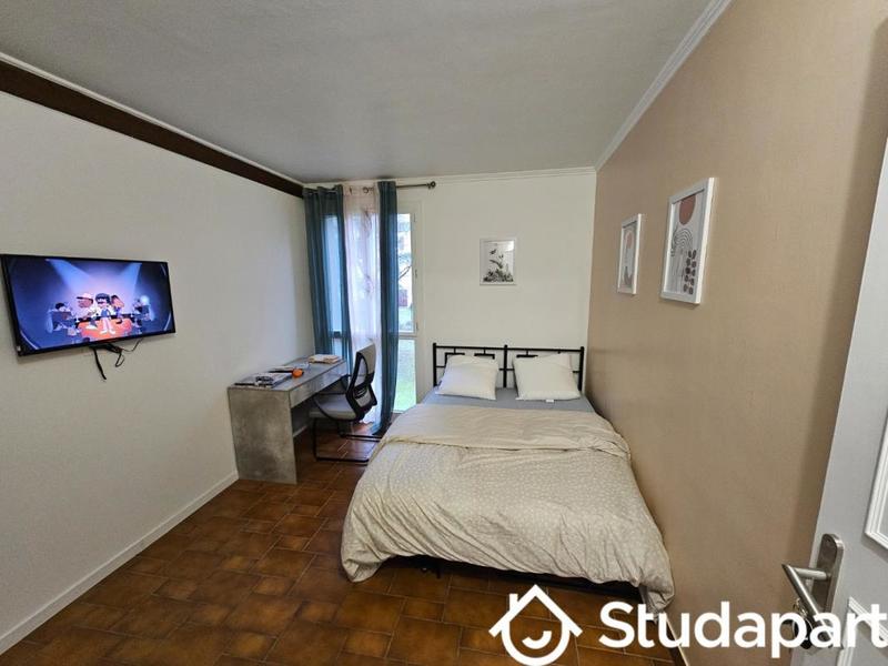 Chambre - 12 m² - 1 pièce