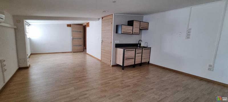 Bureau - 300 m² - 9 pièces