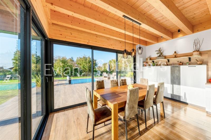 Maison - 400 m² - 14 pièces