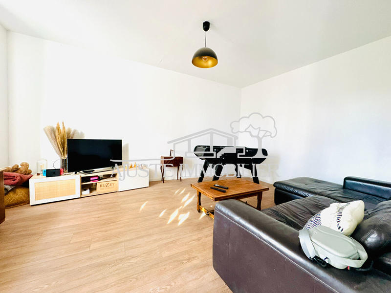 Maison - 92 m² - 6 pièces