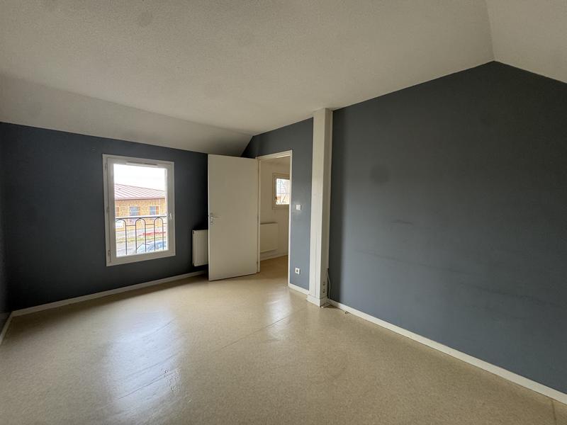 Maison - 90 m² - 6 pièces